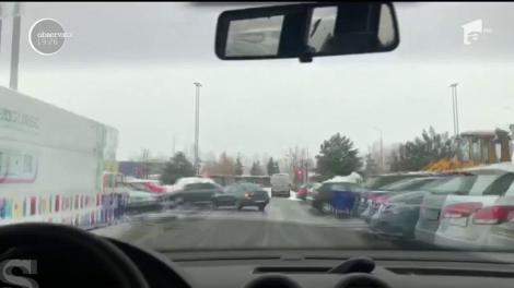 Până la cumpărături, românii au dat proba parcărilor