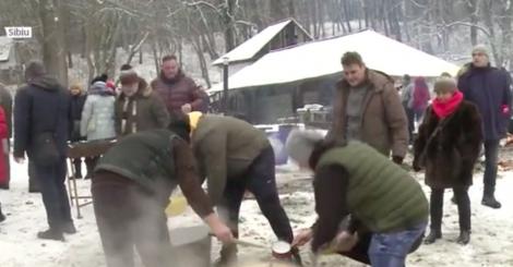 Norocul la bani, printre superstițiile românilor de Ignat! Ce nu este bine să faci înainte de tăiatul porcului