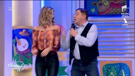 Văru' Săndel c&acirc;ntă piesa "Dă-ne, Doamne, libere"