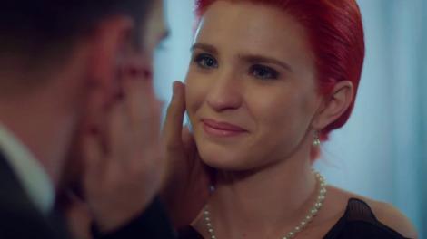 Fructul oprit online. Sezonul 2, episodul 17: Ioan, în lacrimi după ce Ana i-a dat vestea cea mare: ”E cel mai fericit Crăciun din viața mea!”