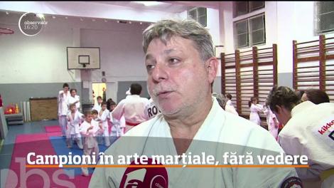 Doi sportivi din Târgu Mureş, nevăzători, au devenit multipli campioni internaţionali la Ju-Jitsu şi Karate!