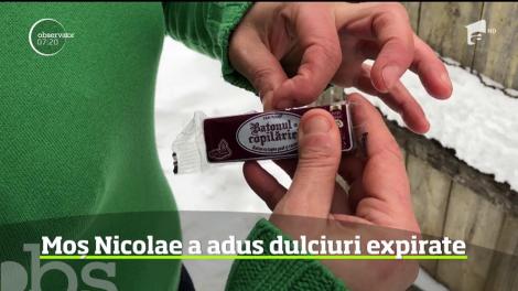 Surpriză neplăcută de la Moş Nicolae. Mai mulți copii au primit dulciuri expirate