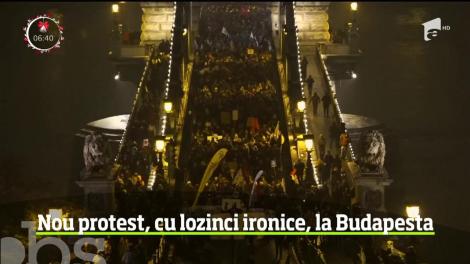 Nou protest, cu lozinci ironice, la Budapesta
