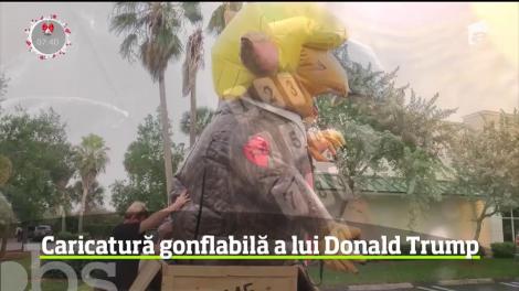 Caricatura gonflabilă a lui Donald Trump