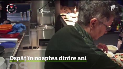 Ospăț în noaptea dintre ani! Revelionul a avut un gust aparte la restaurant