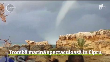 Fenomen meteorologic extrem surprins în nordul Ciprului. Turişti şi rezidenţi deopotrivă au putut observa pe o plajă din apropiere de Kyrenia o trombă marină spectaculoasă