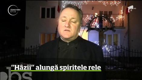 &Icirc;n Ajunul Bobotezei un sat din Bistriţa este locul &icirc;n care spiritele rele sunt alungate de h&acirc;zi