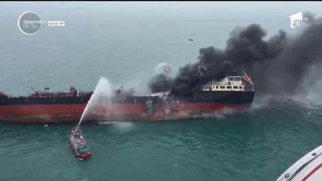 Incendiu la bordul unui petrolier aflat în largul Hong Kong-ului