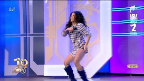 Live! Bella Santiago - ”Army of love”