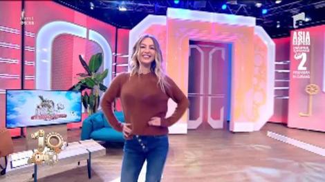 Cosmina Adam - ”Mă gătesc, că-i joc în sat”