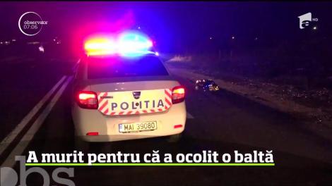 Sfârşit dramatic pentru un bărbat de 40 de ani din Mehedinţi. Bărbatul a murit după ce a fost lovit de o maşină în timp ce mergea pe marginea drumului