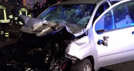 Cursă cu sfârşit tragic pe o şosea din Italia. Patru români au murit, iar o femeie a fost grav rănită într-un accident rutier produs într-un localitate de lângă Napoli