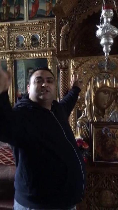 VIRAL. Se jură pe icoană: „Câte CLOAPETE s-or trage în biserici, atâți DRACI să dea în mine, dacă voi mai juca!”
