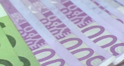 Previziune șocantă: "Euro ajunge la 5 lei, în curând"! Urmează un val de scumpiri în România