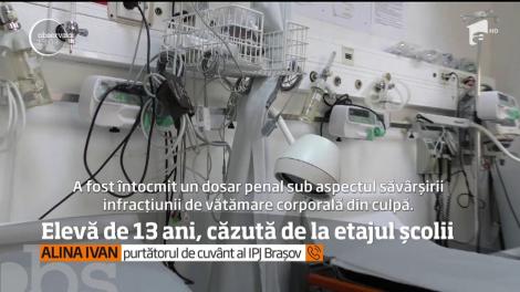 Caz șocant la o școală din România! O copilă de 13 ani s-a aruncat de la fereastr clasei în fața dirigintelui! Motivul este halucinant