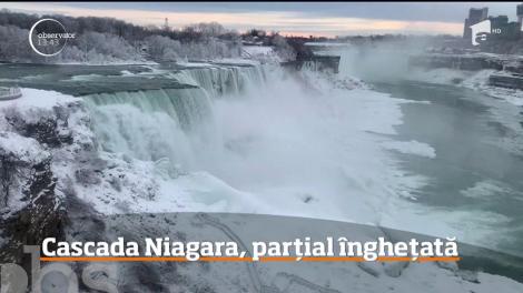 Imagini spectaculoase vin de peste Ocean. Cascada Niagara a îngheţat parţial, iar priveliştea este uluitoare