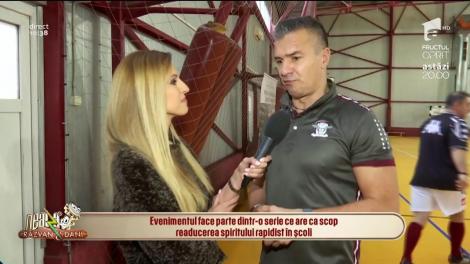FC Rapid București predă oră de fotbal la școala gimnazială "Sfinții Voievozi"