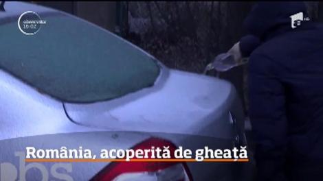 România, acoperită de gheață. Sute de oameni au ajuns la spital cu fracturi