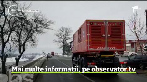 Situație critică cauzată de vremea extremă! Zeci de mii de locuințe, fără curent electric, după ce stâlpi de electricitate au fost rupți