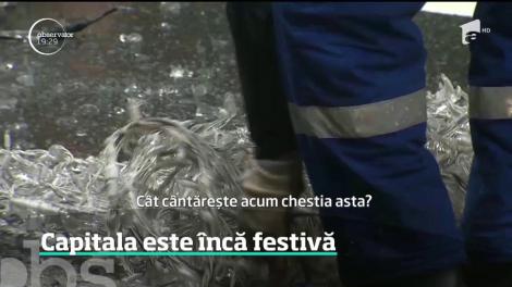 Aproape că vine primăvara, dar Bucureştiul nu a renunţat la ornamentele de sărbătoare!