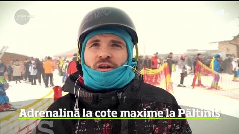 Turiştii care au ajuns zilele acestea pe pârtiile de la Păltiniş au avut parte de distracţie, zăpadă din plin şi multe concursuri
