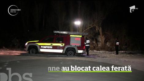 Au vrut să fure lemne, dar au "reuşit" să blocheze calea ferată Cluj-Napoca - Bucureşti