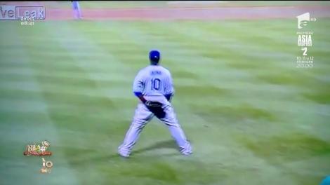 Smiley News. Cel mai tare jucător de baseball