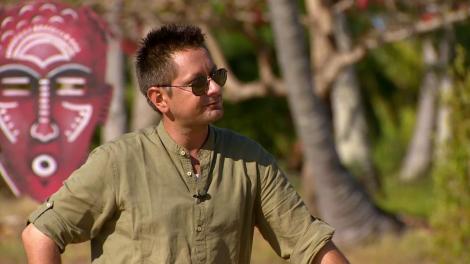 Neli l-a desemnat pe Silviu cel de-al doilea duelist! "A venit ca un hoţ noaptea a pus ăla şi a plecat!"