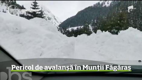 Pericol de avalanşă în zona montană a judeţului Argeş