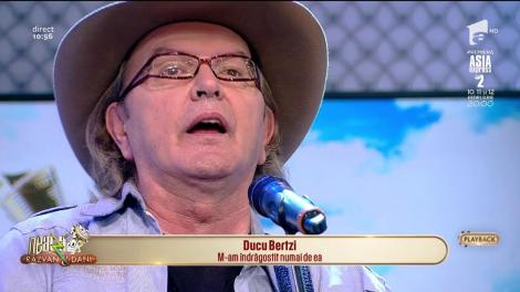 Ducu Bertzi c&acirc;ntă piesa "M-am &icirc;ndrăgostit numai de ea"