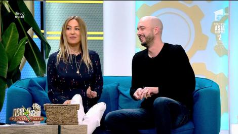 Magicianul Johannes transformă cubul rubik în bomboane