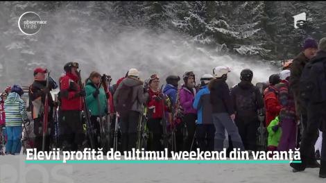 Elevii profită de ultimul weekend de vacanță
