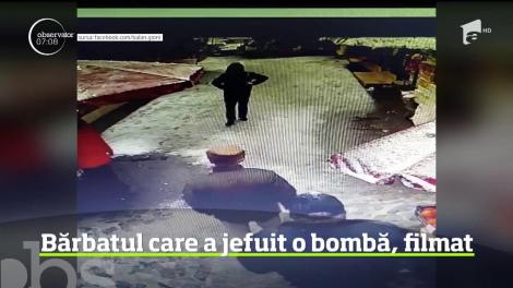 Imagini cu bărbatul care a jefuit o bancă din Craiova