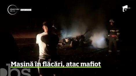 Polițiștii caută un bărbat care a dat foc unei mașini în Teleorman! Bolidul a explodat!