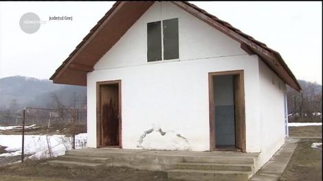 În România secolului 21, mii de elevi din mediile rurale sunt nevoiţi să suporte condiţiile insalubre ale toaletelor din şcoli