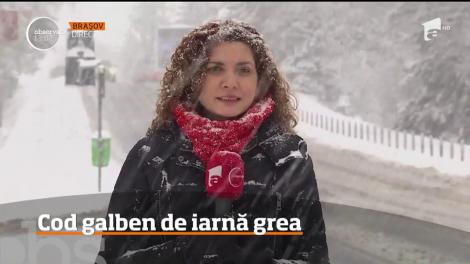 După câteva zile mai calde, iarna grea s-a întors în forţă