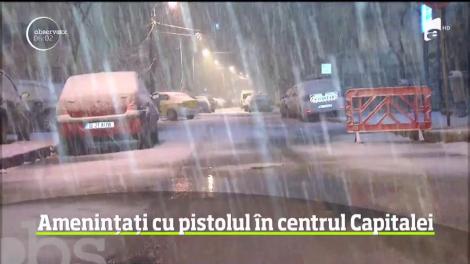 Amenințări cu pistolul, în centrul Capitalei! Mai mulți oameni au fost îngroziți. „Avea ochii roșii, tulburi” - Video