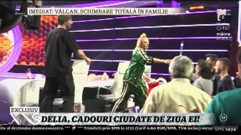 Delia, cadouri ciudate de ziua ei!