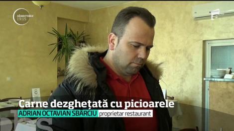 Un angajat are o metodă şocantă de a dezgheţa carnea care urmează să ajungă în farfuriile clienţilor