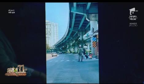 Smiley News. Intersecția blocată cu cadouri. Ce a făcut polițistul