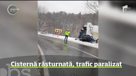 Operaţiune dificilă pentru deblocarea Drumului Naţional 10, în judeţul Covasna