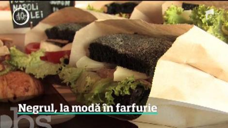 Pastele negre şi blatul de pizza de culoarea cărbunelui, la mare căutare în restaurante