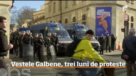 "Vestele Galbene" au aniversat trei luni de proteste în stradă. Sute de oameni au protestat, paşnic de această dată, pe bulevardul Champs-Elysees