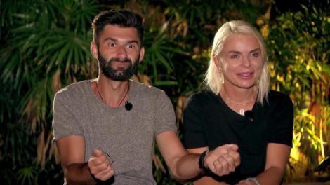 Jojo și Paul Ipate merg cu mașina poliției: "Cei din spate au cătușele la mâini"