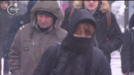 Iarna revine în forţă de la sfârşitul săptămânii. Zăpada se va aşterne inclusiv în Bucureşti