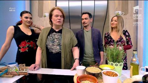 Rețeta zilei: Vlăduţ gătește vinete preferate. O altfel de salată de vinete combinată cu ciuperci și alte ingrediente.