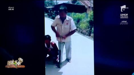 Râzi cu lacrimi! Și-a pus bunicul să-i umfle, cu pompă de mașină, roata de ciment de la compactor