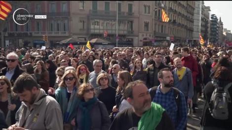 Incidente violente s-au produs la Barcelona, în timpul unei ample manifestaţii ale separatiştilor catalani