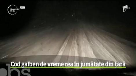 Iarna lovește din nou. Cod galben de vreme rea în jumătate de țară