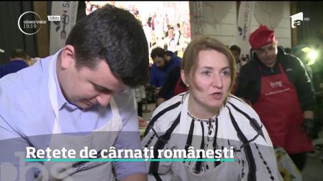 Bucătarii s-au întrecut în reţete de cârnaţi, la Sibiu